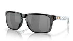 Sunglass World