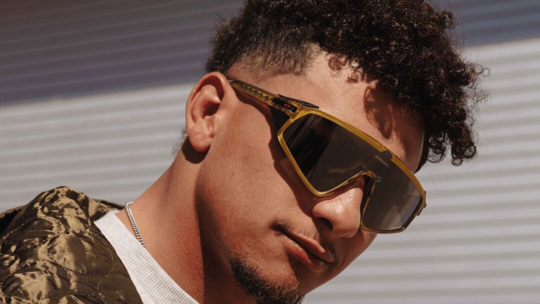 Image of Latch Panel Patrick Mahomes - Gold Glass | Prizm Black