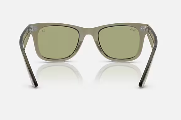 Image of STAR WARS - Master Yoda Wayfarer - Transparent Green | Bottle Green