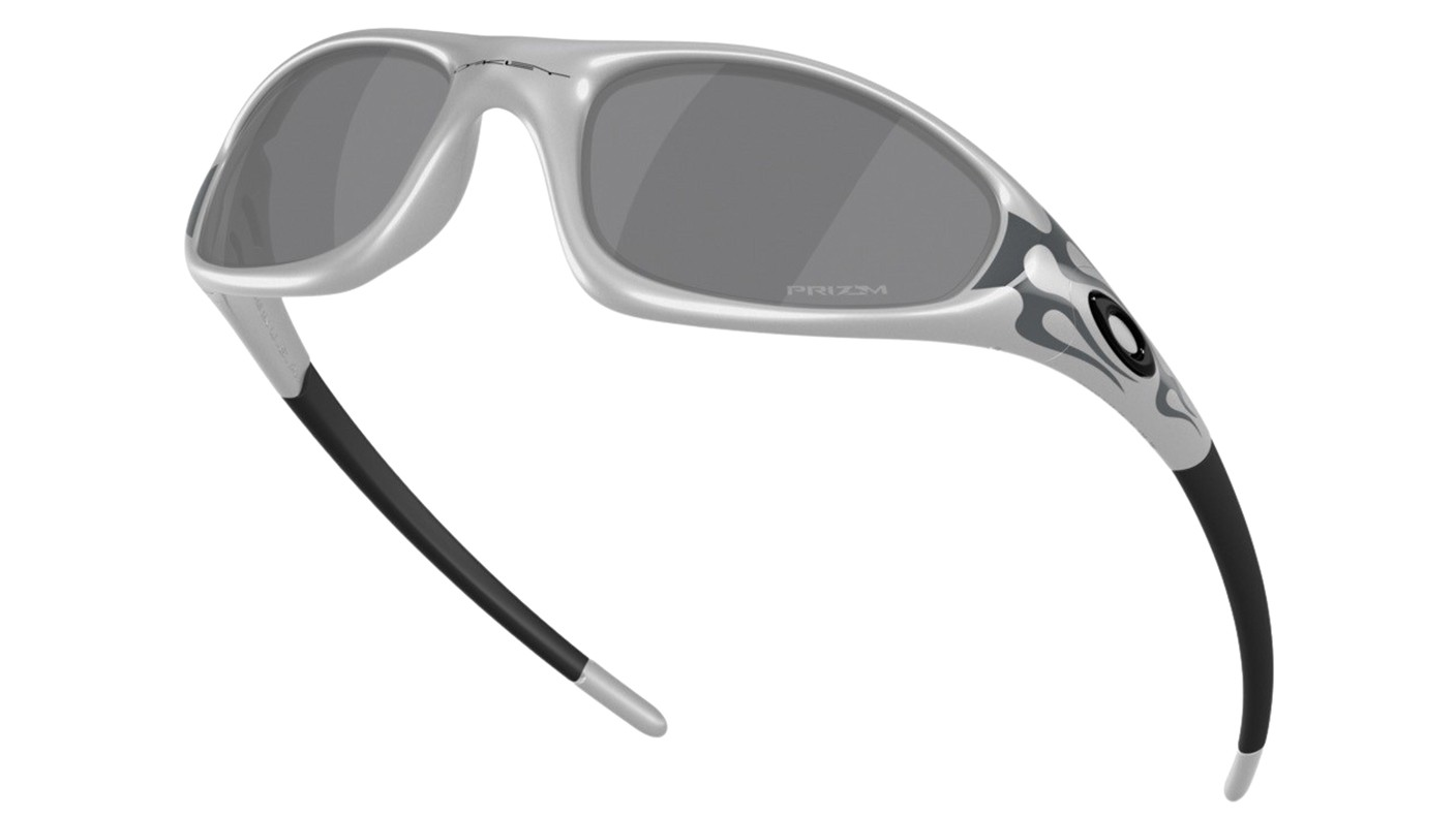 MUZM Straight Jacket 99 X - Silver Grey Flames | Prizm Black