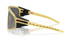 Image of Latch Panel Patrick Mahomes - Gold Glass | Prizm Black - Sunglass World