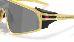 Image of Latch Panel Patrick Mahomes - Gold Glass | Prizm Black - Sunglass World