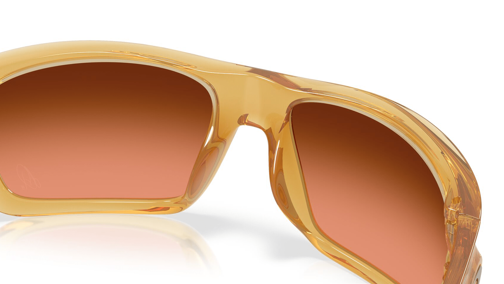 Masseter Alexia Putellas - Translucent Light Curry | Prizm Brown Gradient - Sunglass World
